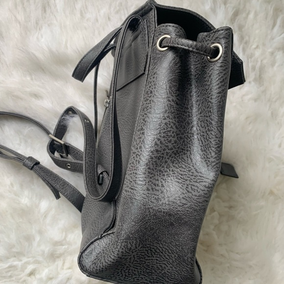 Matt & Nat Backpack Mumbai Vegan PVC Grey Backpack - Picture 7 of 13